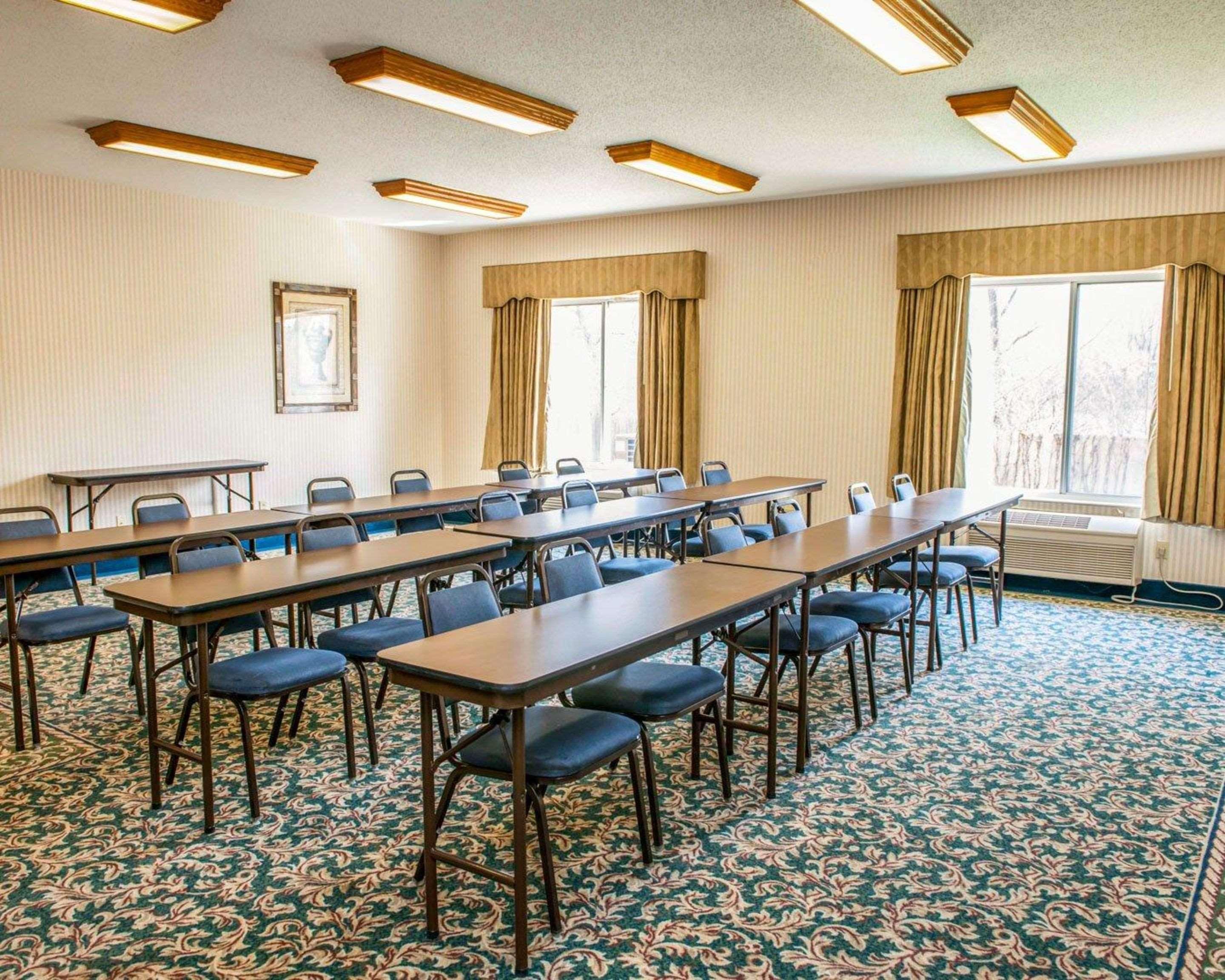 Comfort Suites Auburn Near I-69 Exterior foto