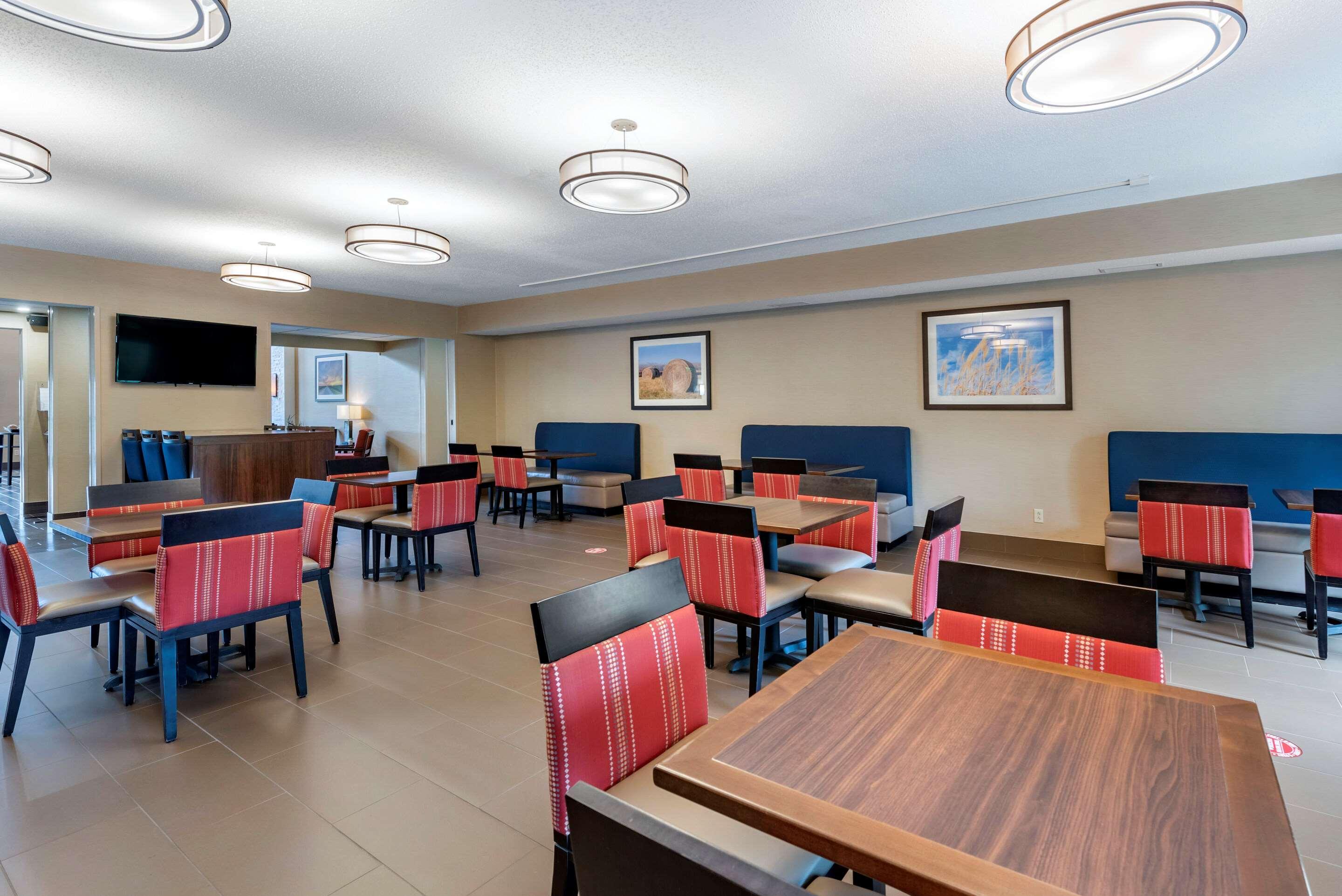 Comfort Suites Auburn Near I-69 Exterior foto