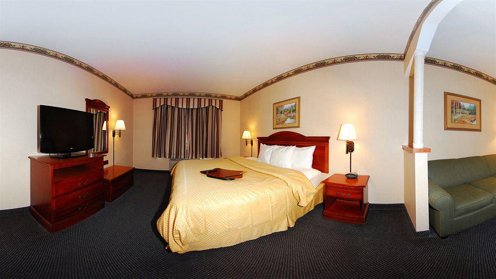 Comfort Suites Auburn Near I-69 Exterior foto